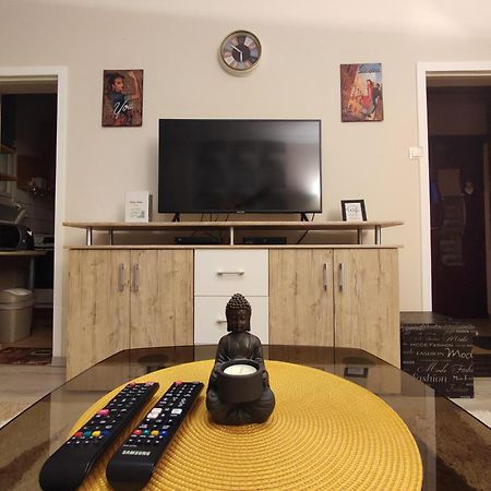 Hiroes Home Kecskemét Esterno foto